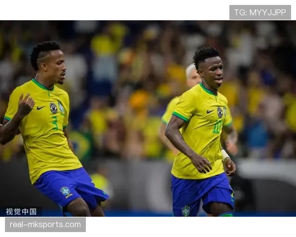 巴西新星维尼修斯本赛季表现稳健，闪耀绿茵场的未来之星引关注