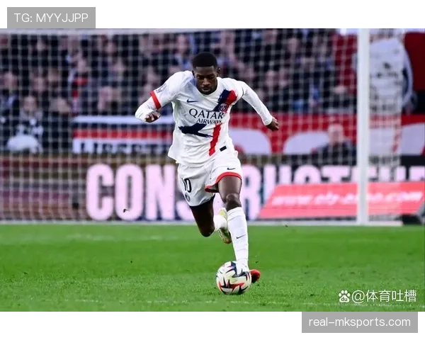 拉菲尼亚与登贝莱对比：巴萨右路首选，谁在战术与数据层面更胜一筹？